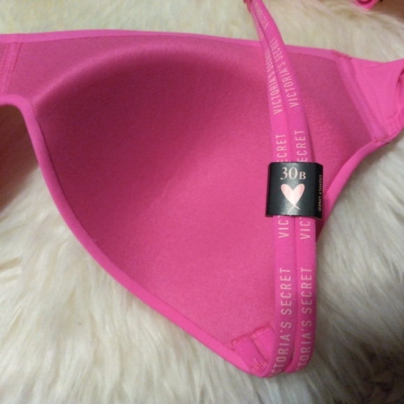 Victoria's Secret T-shirt Bra NWT 30B
Fusion pink - Picture 2 of 5